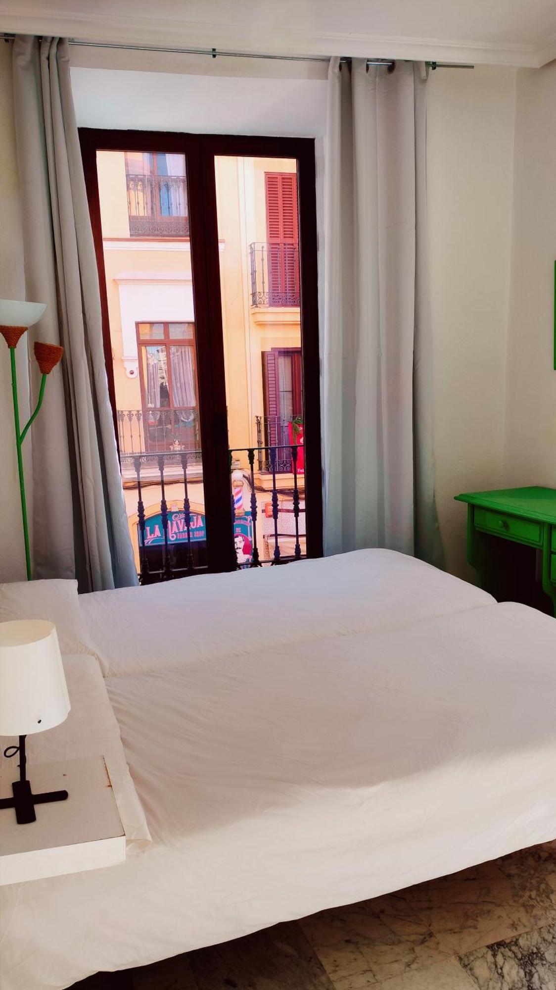 Apartamento En Sevilla Centro Con Vistas A La Plaza Alameda De Hercules - Hasta 7 Personas المظهر الخارجي الصورة